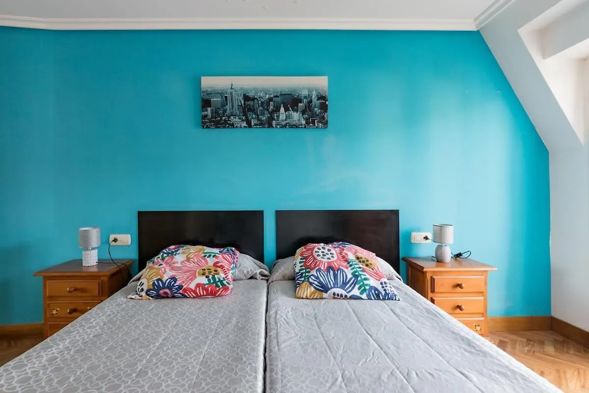 Apartamento Luminoso Atico en San-Sebastián + Wifi San Sebastián 0*,  España